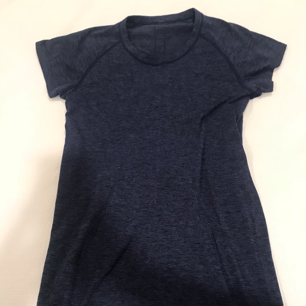 Lululemon Navy Size 6 Swiftly Cap Sleeve